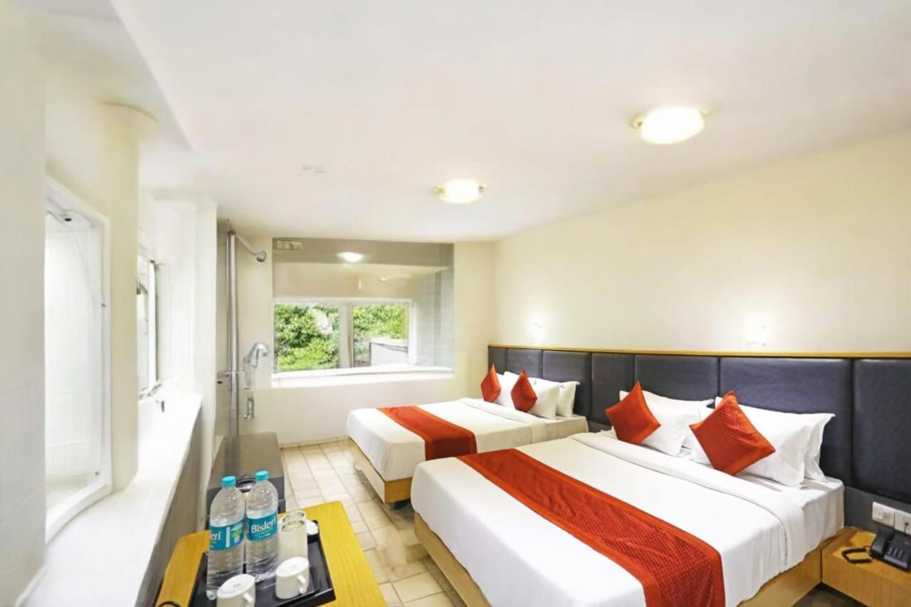 Hotel Almora Sky Near By Delhi International Airport With - Free Airport Pickup And Drop Нью-Дели Экстерьер фото