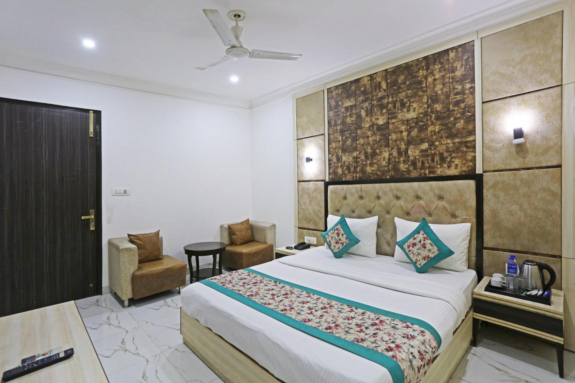 Hotel Almora Sky Near By Delhi International Airport With - Free Airport Pickup And Drop Нью-Дели Экстерьер фото